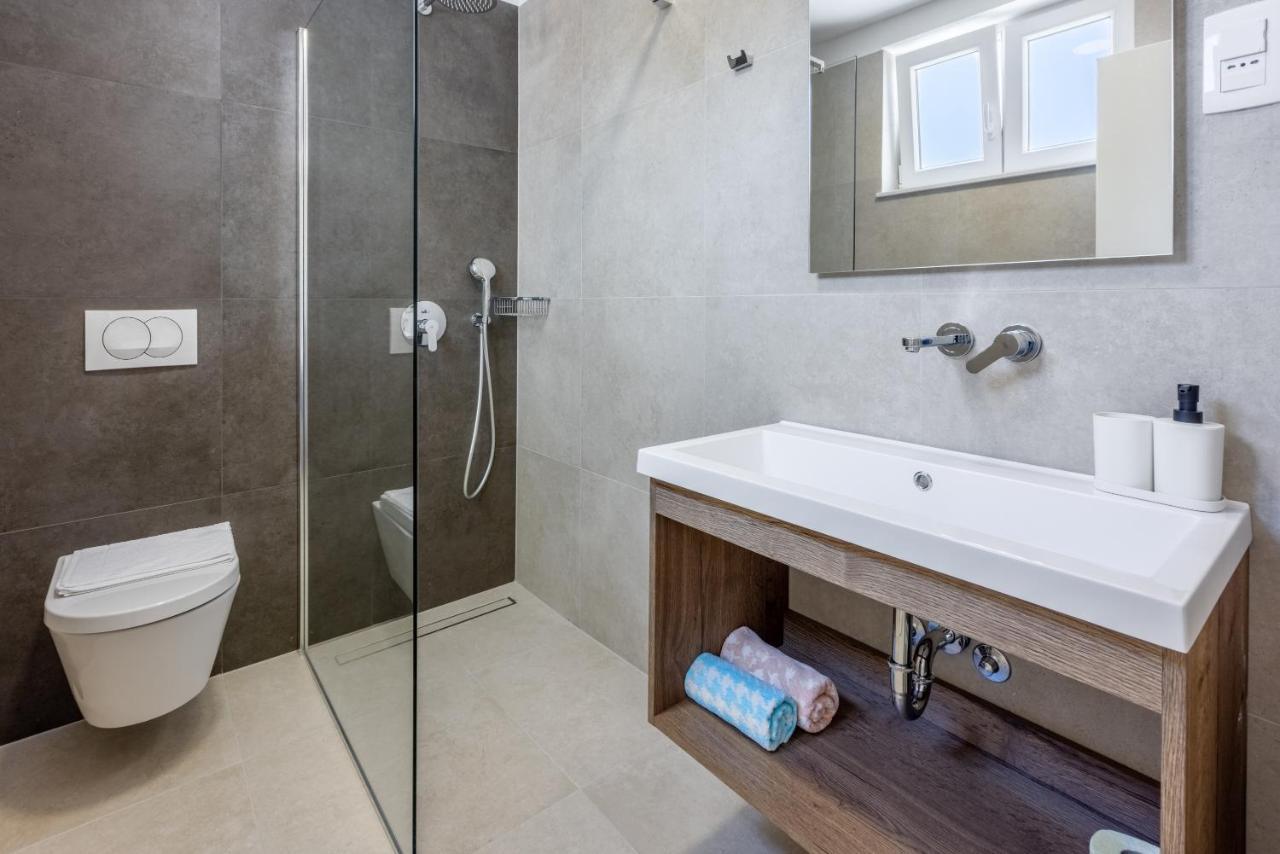Luxury Apartments Lovorka 3 & 4***/**** Селце Екстериор снимка
