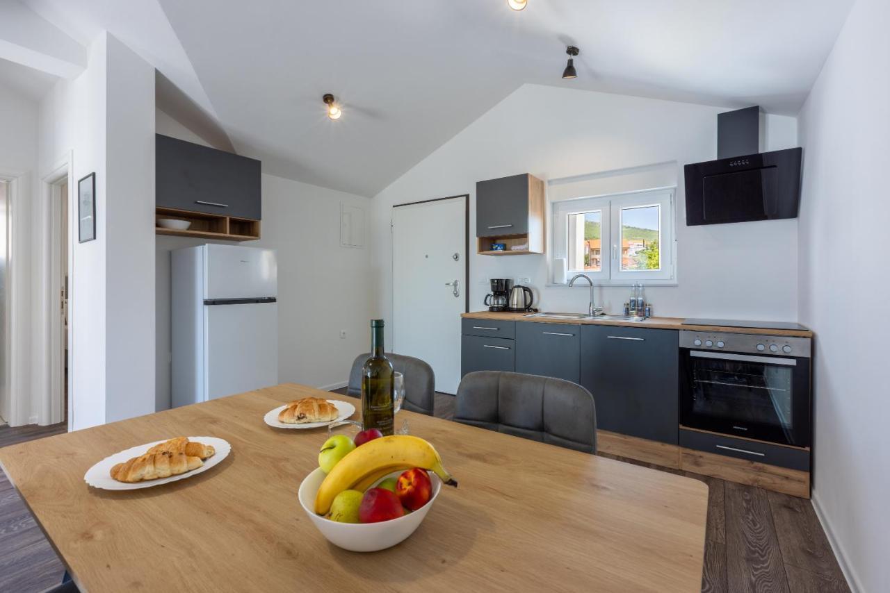 Luxury Apartments Lovorka 3 & 4***/**** Селце Екстериор снимка